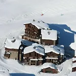 Les Du Montana By Les Etincelles 蒂涅